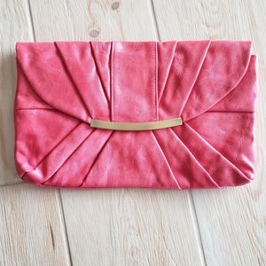 Coral Clutch